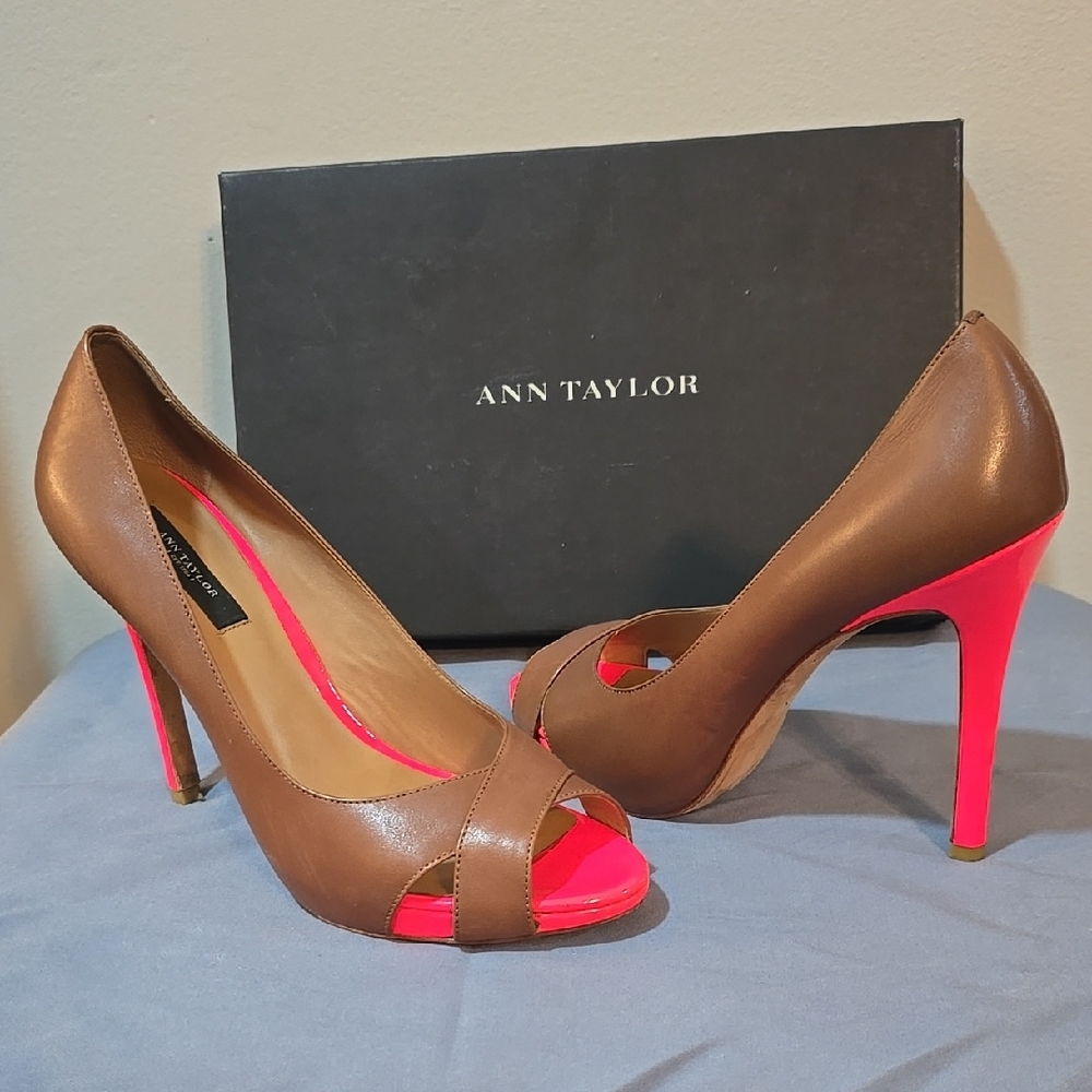 Ann Taylor Women's Brown and Pink Peep Toe Heels